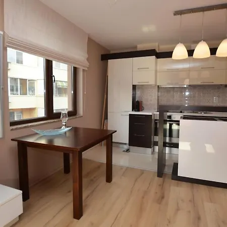 Beautiful In The Heart Of Apartment